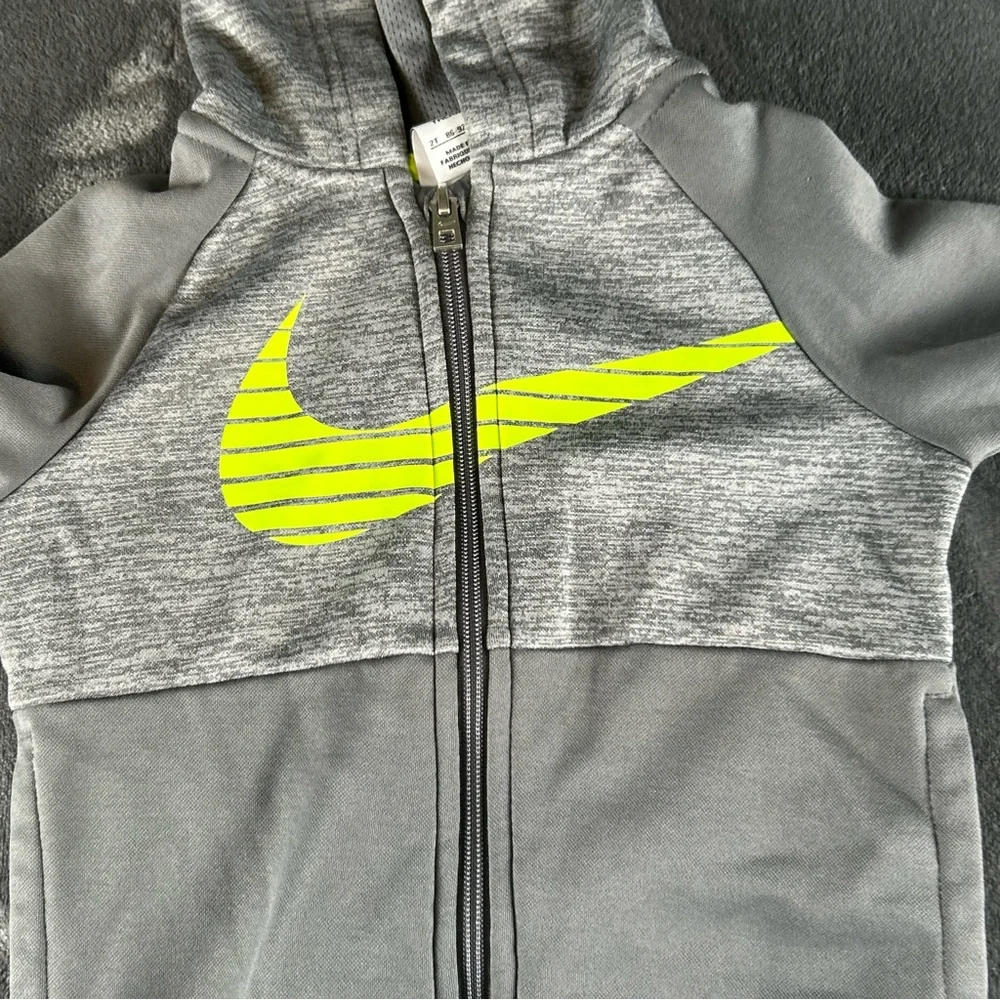Nike Therma Fit Track Suit Hoodie & Pants Set‎ Toddlers 2T Gray
